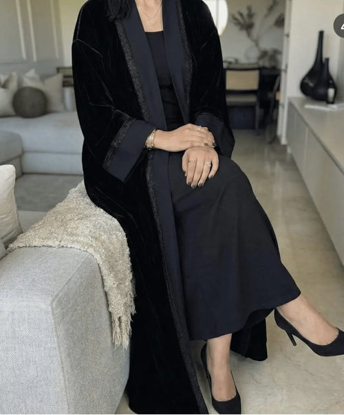 (قطعة واحدة)كيمونو فاخرة موبرة ✨