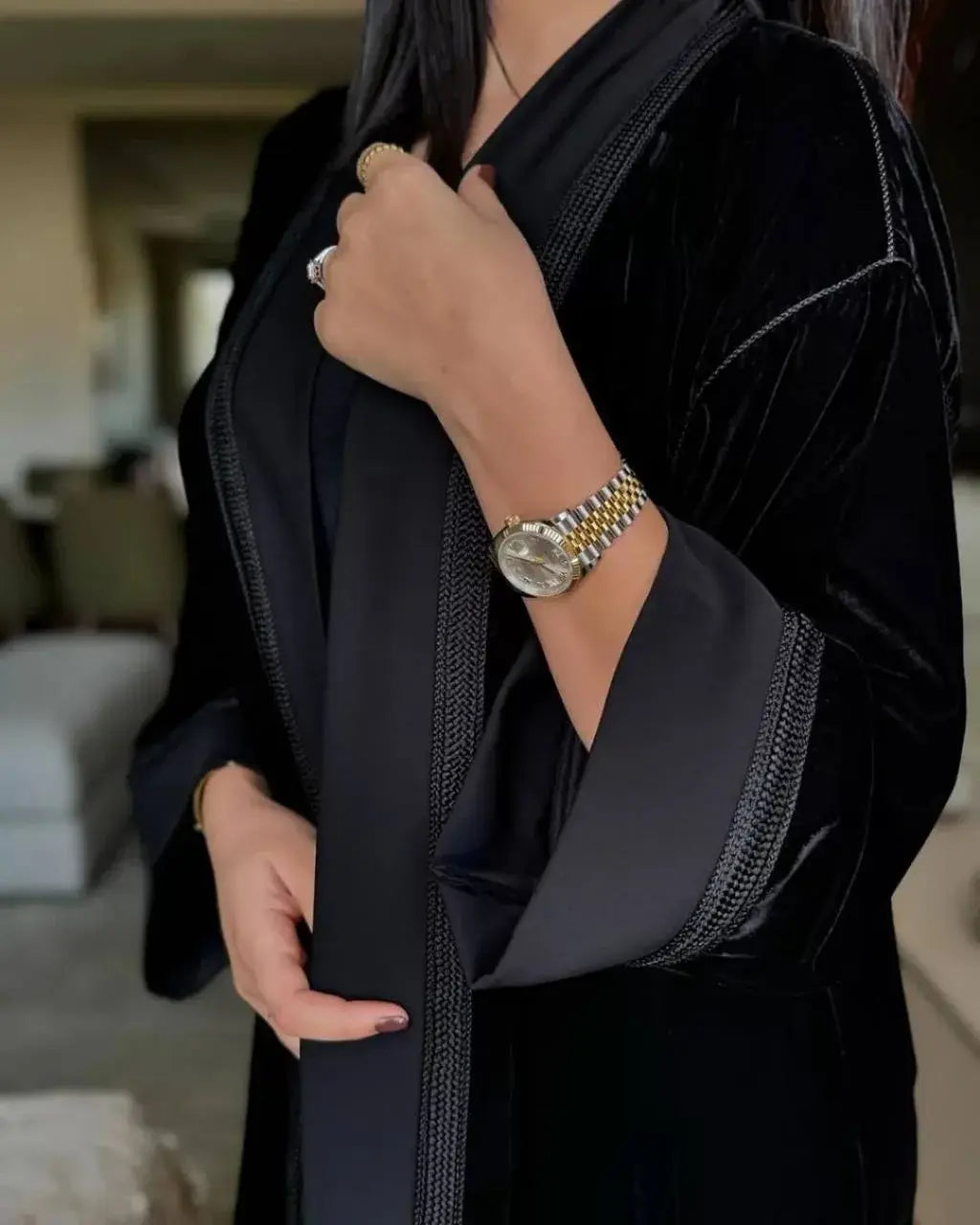 (قطعة واحدة)كيمونو فاخرة موبرة ✨